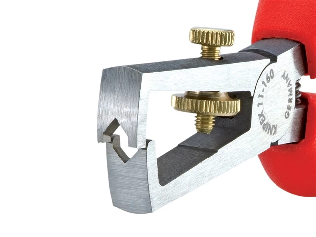 Knipex 11 02 160 End Wire Insulation Stripping Pliers Multi-Component Grip 160mm - Image 3
