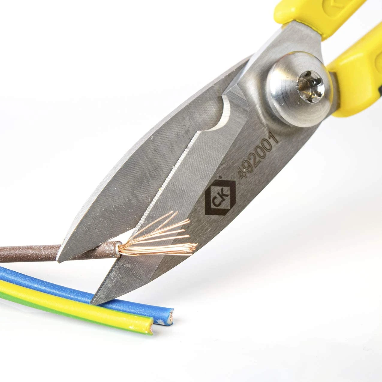 CK 492001 Heavy Duty Electricians Scissors 140mm - Image 4
