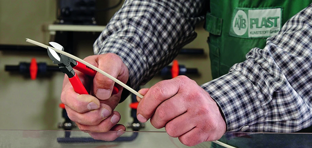 Knipex 72 01 160 Diagonal Flush Cut Side Cutter Pliers 160mm - Image 4