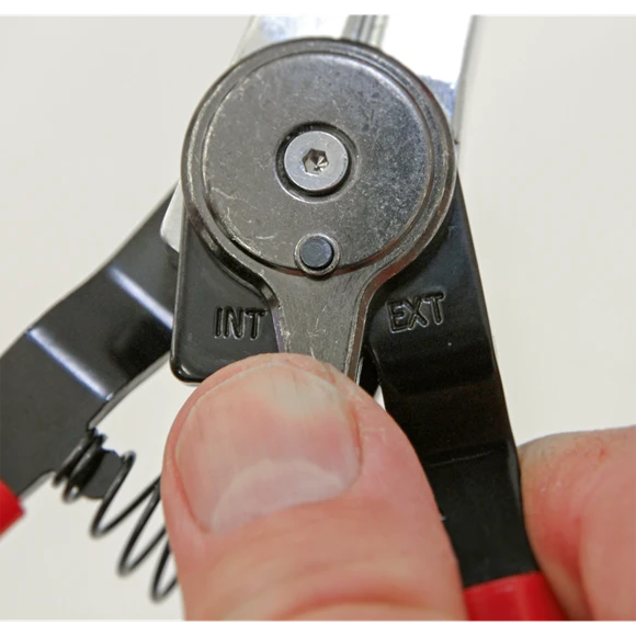 Sealey AK8453 Quick Change Internal / External Reversible Circlip Pliers - Image 3